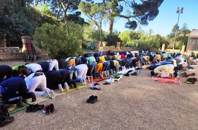 Oggi, 2 maggio, festa musulmana di Eid El Fitr per fine Ramadan, a Villa Patti di Caltagirone